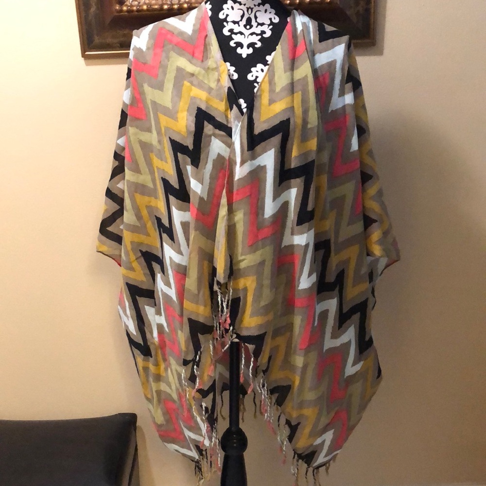 Chevron print lightweight fringe poncho wrap